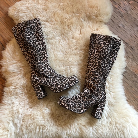 fuzzy platform boots